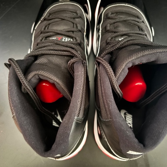 Jordan 11 Retro Bred (2019) M13 - Picture 4 of 6